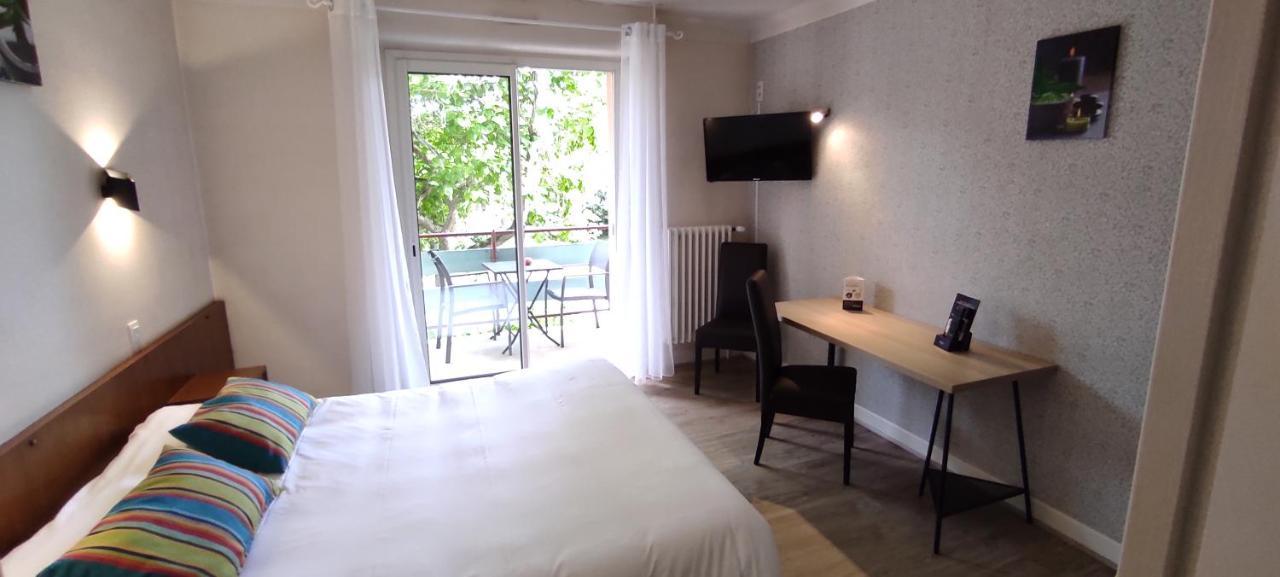 Hostellerie Du Parc Labarthe-Inard Kültér fotó